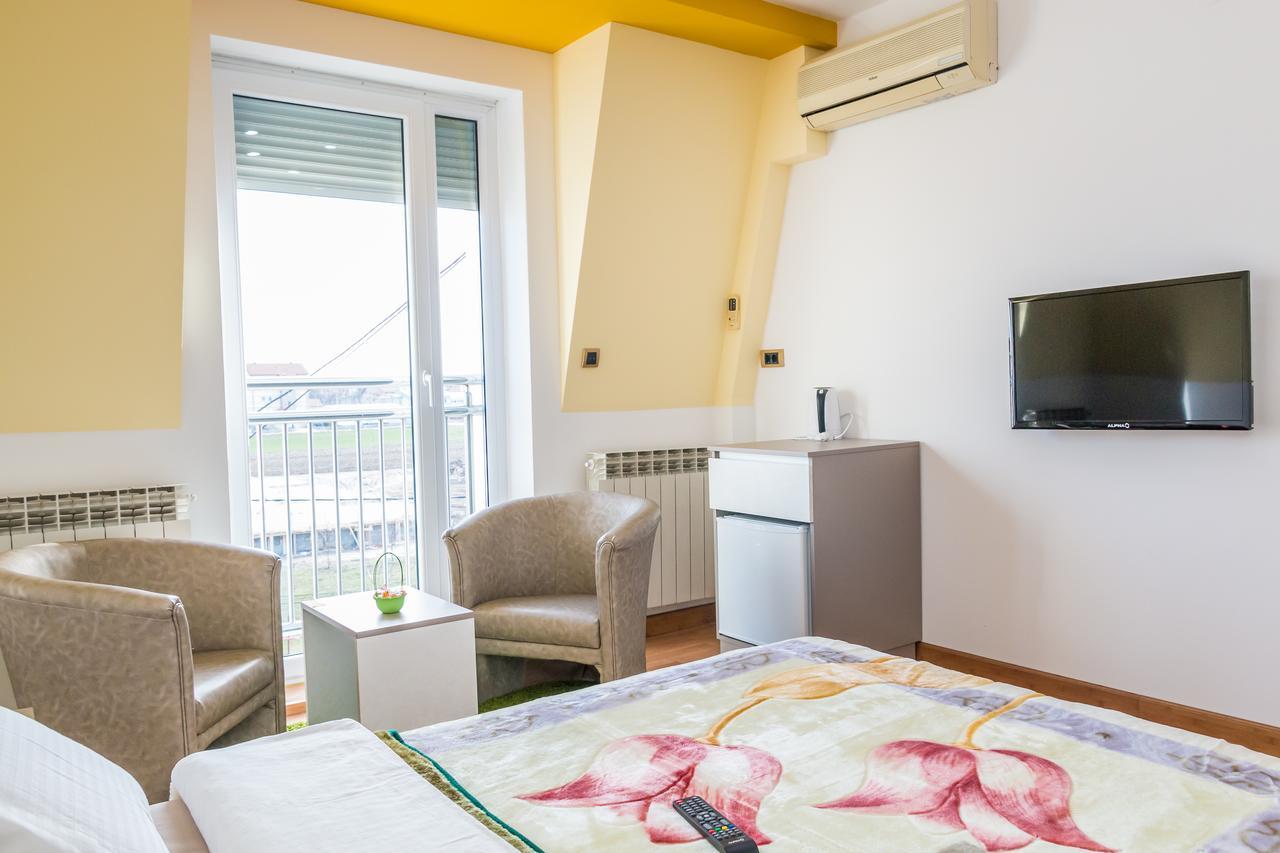 Kalanj Apartmani I Sobe Βελιγράδι Εξωτερικό φωτογραφία